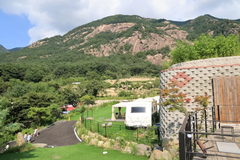 산정호수 마루글램핑 카라반 사진 9