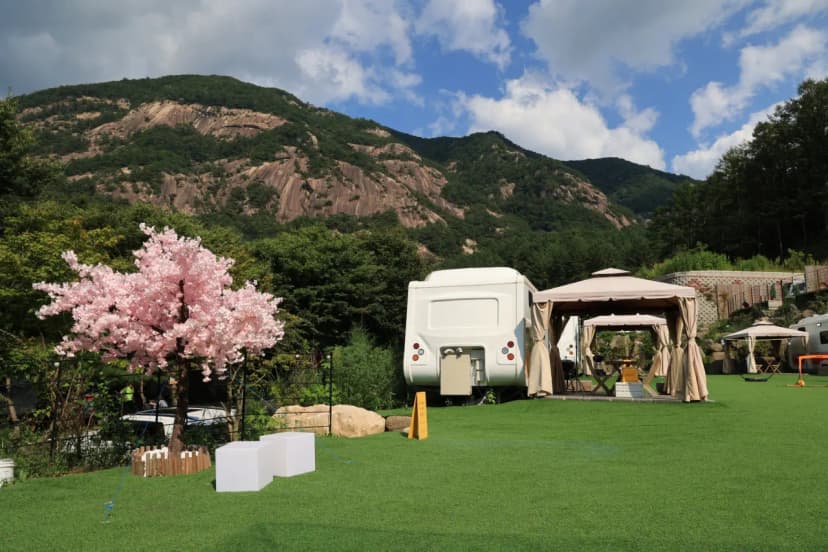 산정호수 마루글램핑 카라반 사진 16