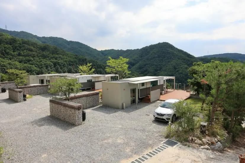 포천 몽롱한노을 카라반 캠핑장