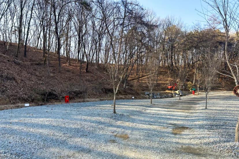 더 봄날 캠핑장 사진 11