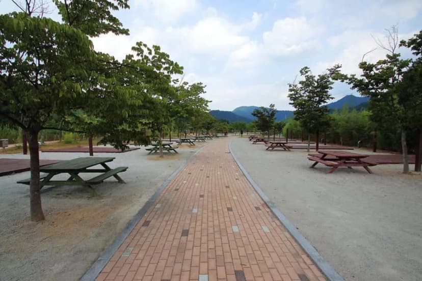 김천부항댐 산내들 오토캠핑장 사진 3